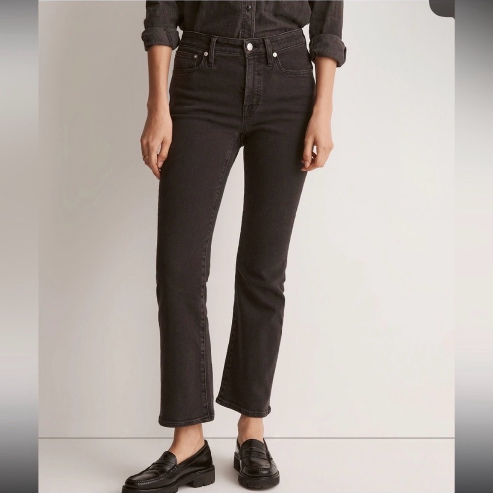 Women’s Casual Chic Madewell Black Mid-Rise Kick Out Jeans Size 27